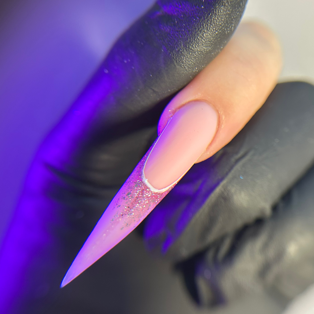 Наращивание ногтей