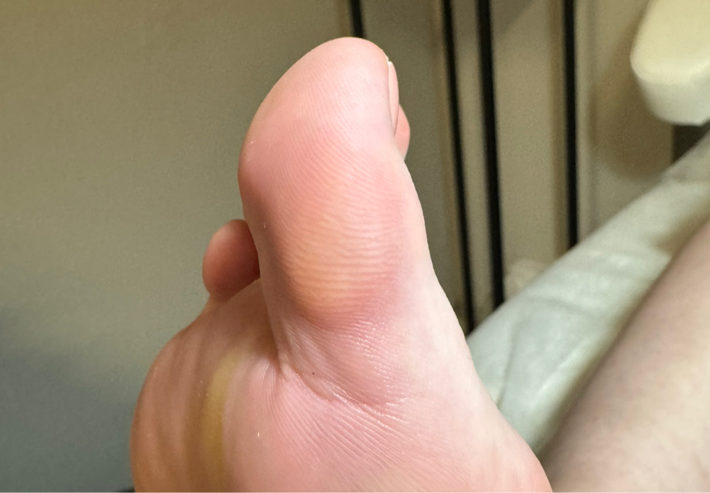 Педикюр без покрытия с обработкой стоп