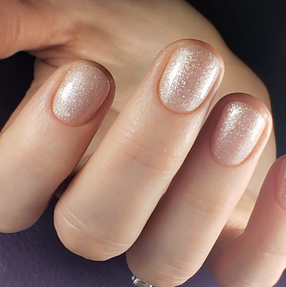 Маникюр от ведущего специалиста: снятие + выравнивание + гель-лак (короткая длина)