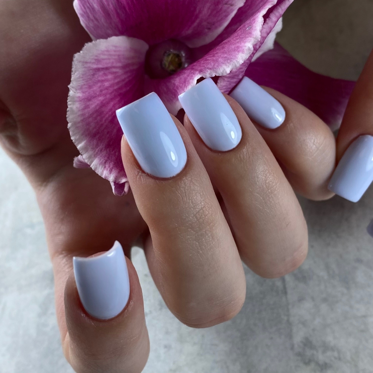 Коррекция гелевых ногтей (средняя длина)