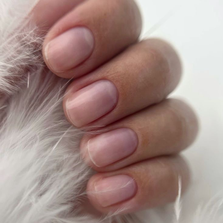 Аппаратный маникюр без покрытия