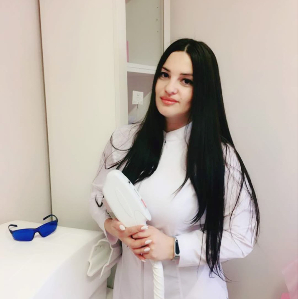Колоева Моника