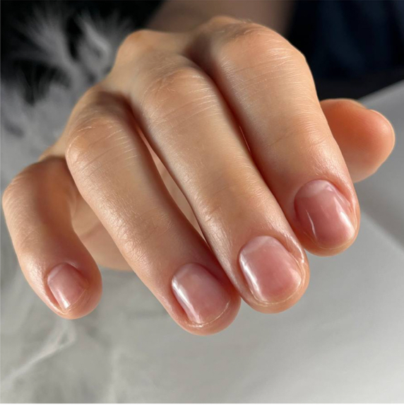 Снятие нарощенных ногтей (+маникюр)