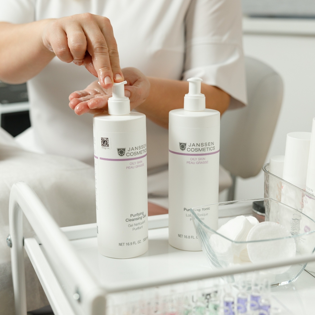 Универсальный уход JANSSEN  
Обеспечивает оптимальное увлажнение, защиту и регенерацию
(Очищение, пилинг, активный ампульный конц