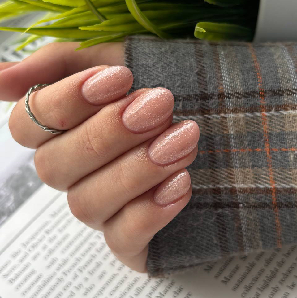 Маникюр с покрытием гель-лак