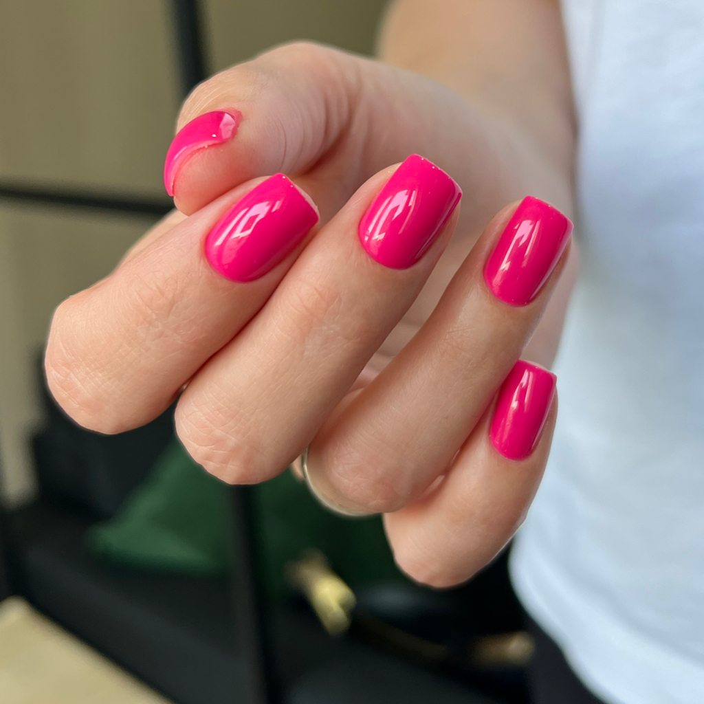 Комбинированный маникюр + УКРЕПЛЕНИЕ + однотонное покрытие