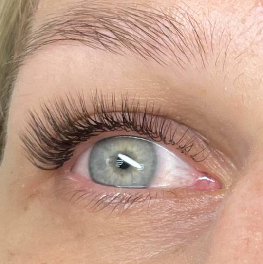 Наращивание ресниц 1D