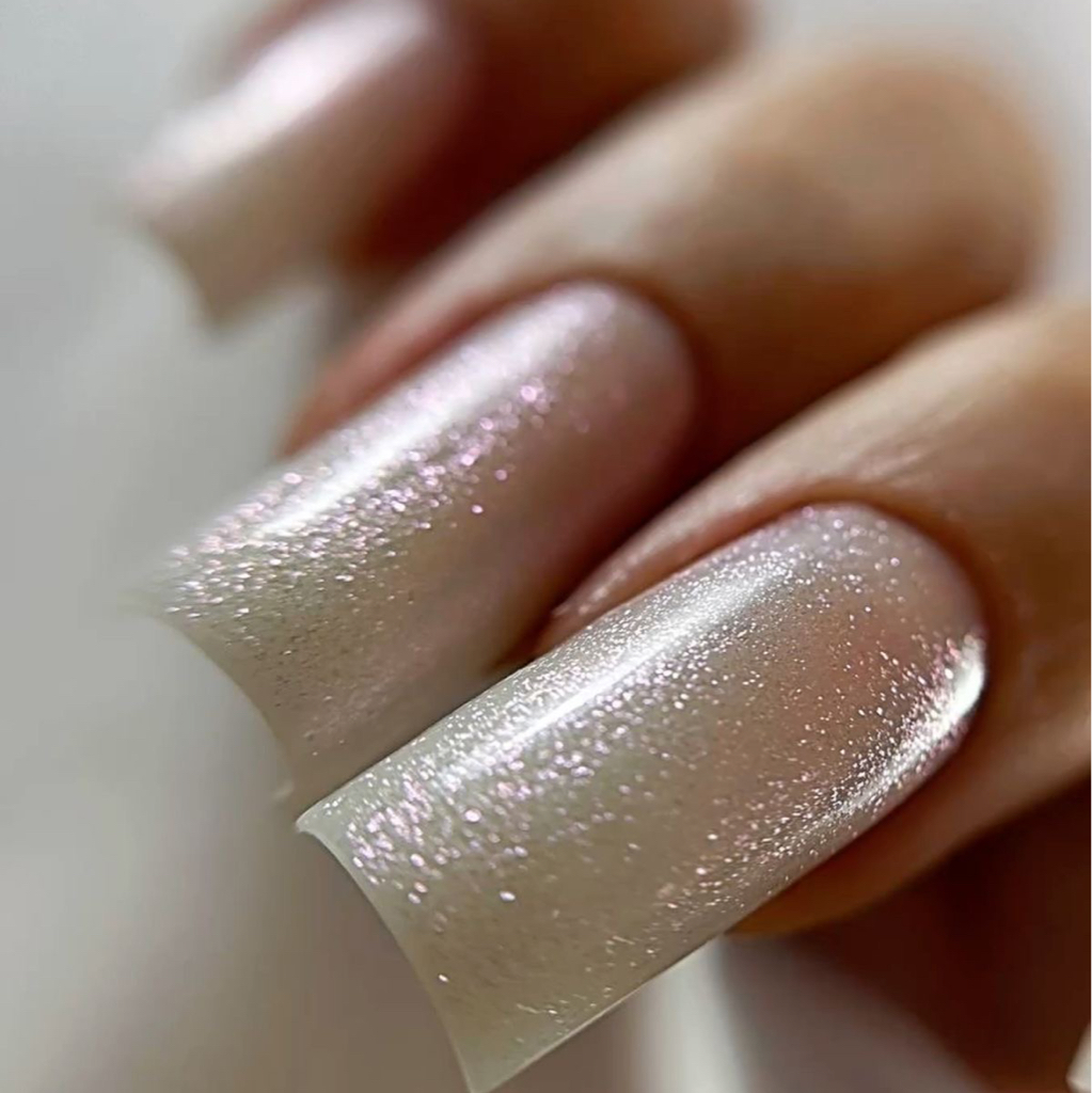 Наращивание на верхние формы однотонное покрытие