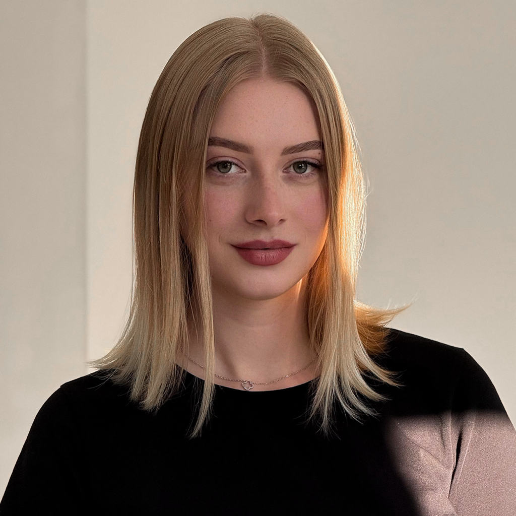 Алина