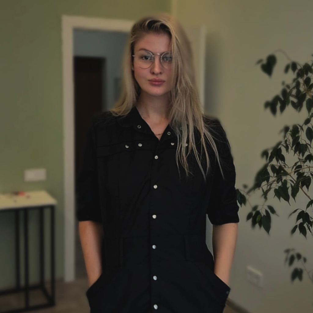 Максимова Елена