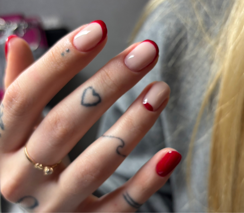 Маникюр с покрытием