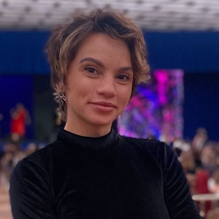 Крюкова Генриета