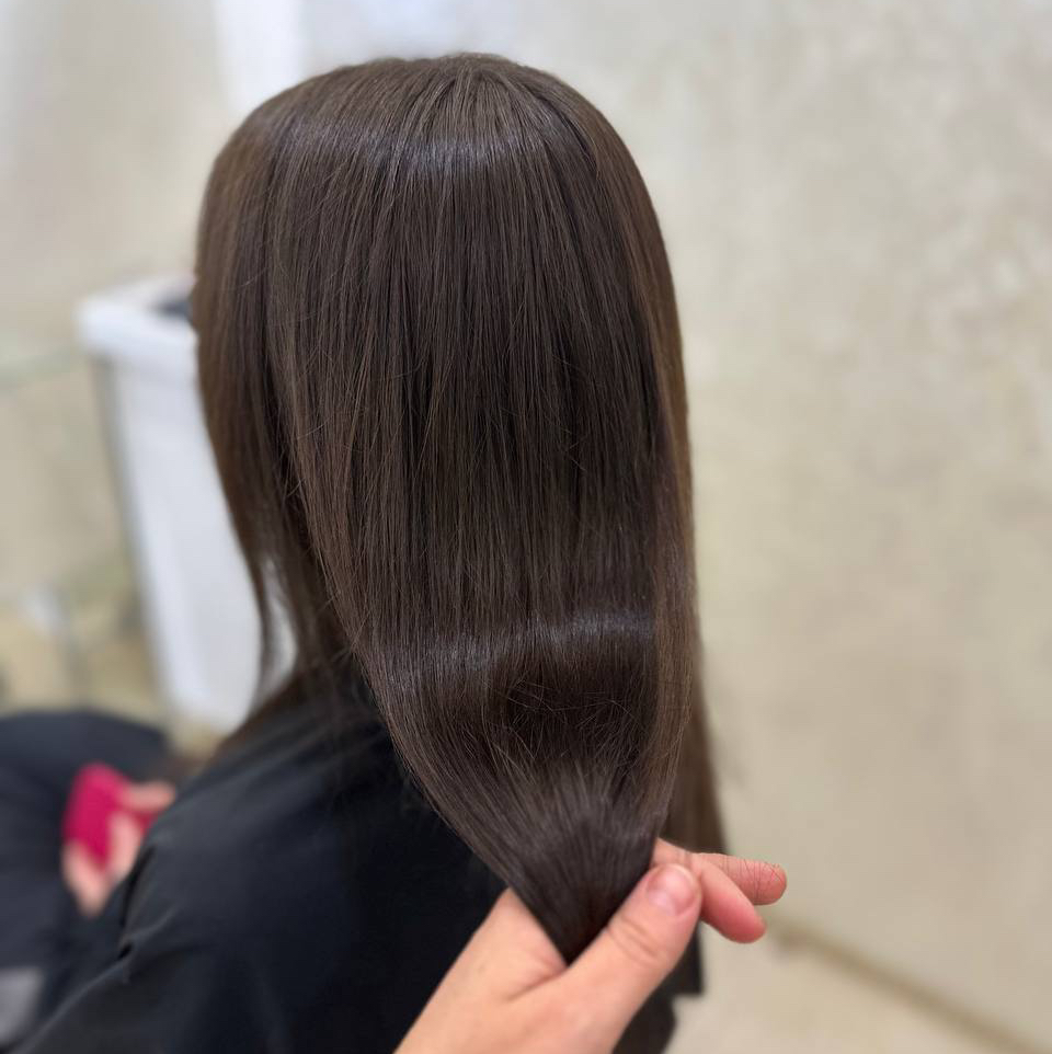 Однотонное окрашивание+стрижка красителем Matrix (длинные волосы)