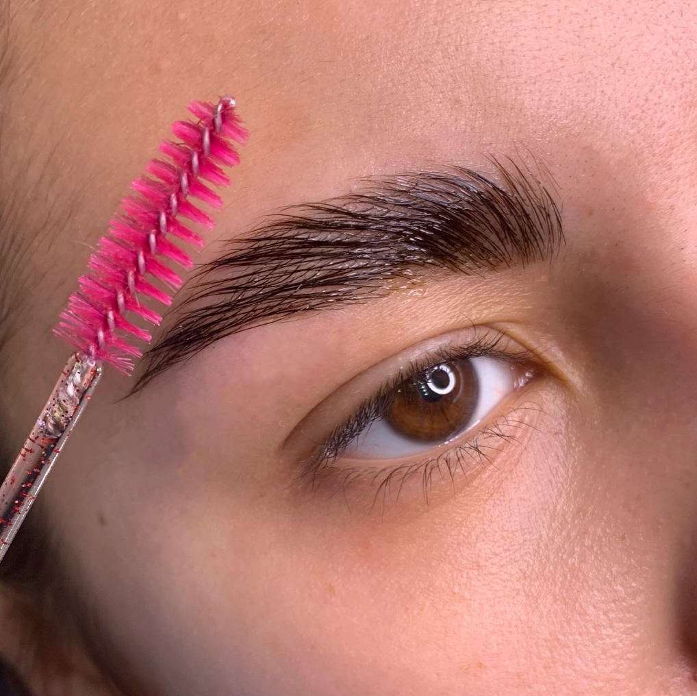 Коррекция+ окрашивание бровей