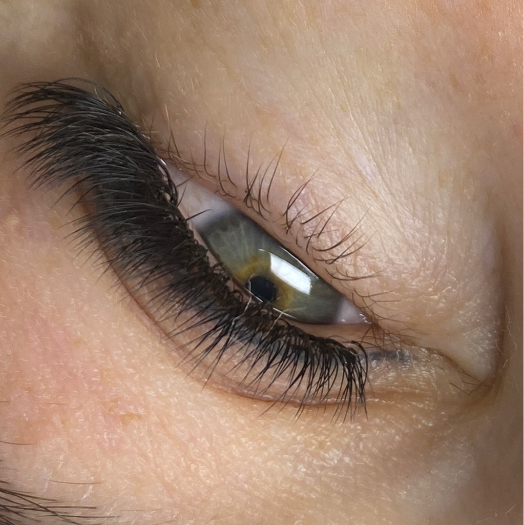 Наращивание ресниц 2D/2.5D