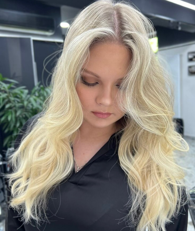 AIRTOUCH  Сложное окрашивание Техника окрашивания методом выдува коротких слоёв волос