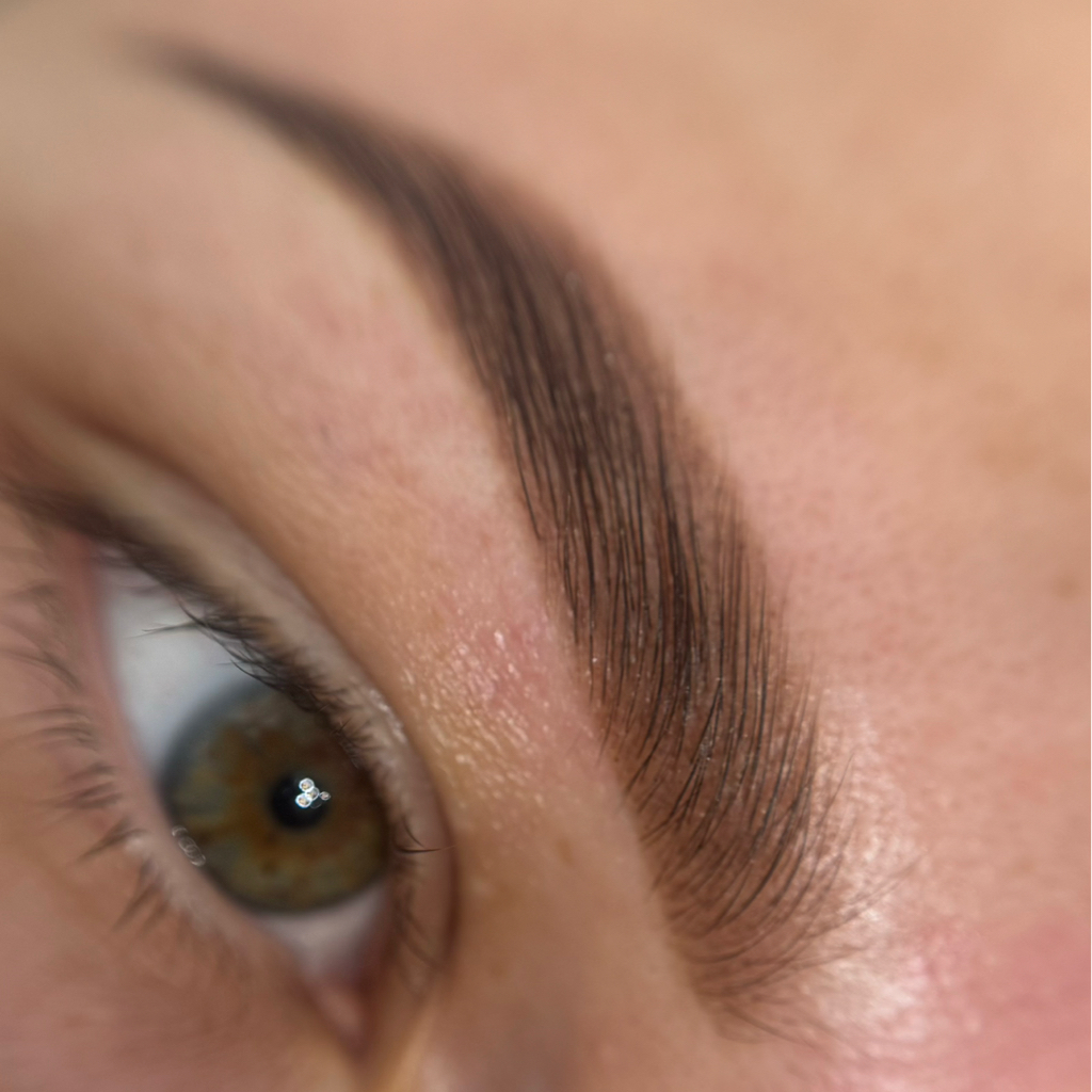 Перманент бровей