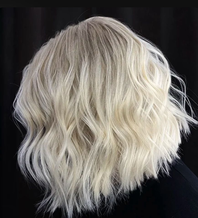 Окрашивание в один тон средней длины волосы ( до плеч )