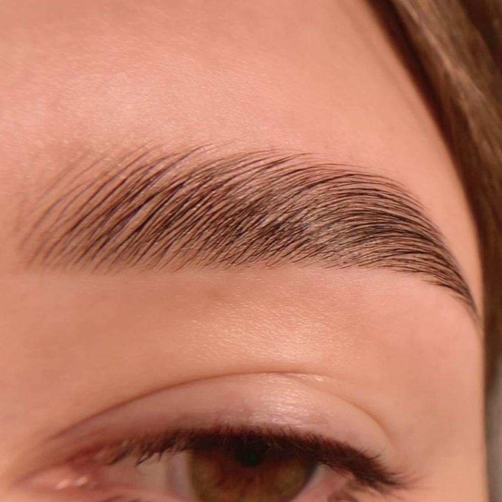 Коррекция бровей воск/пинцет