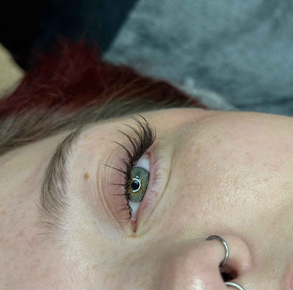 Наращивание ресниц Эффекты (мокрый, лучи и т.д)