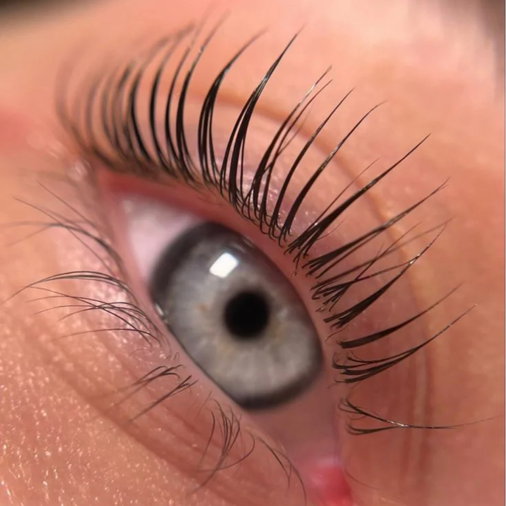 Ламинирование ресниц с итальянским восстановлением