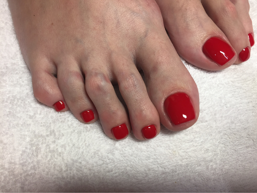 Полный педикюр с покрытием гель лака