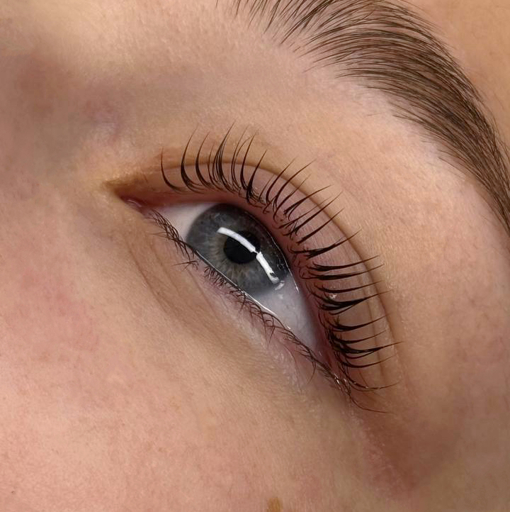 Ламинирование ресниц с окрашиванием(Мастер Валерия)