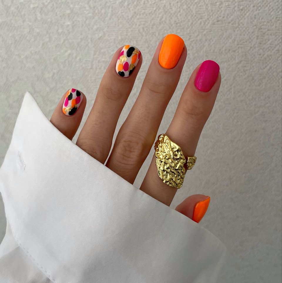 Маникюр с укреплением + покрытие гель-лак( снятие/ дизайн входит) ТОП - мастер