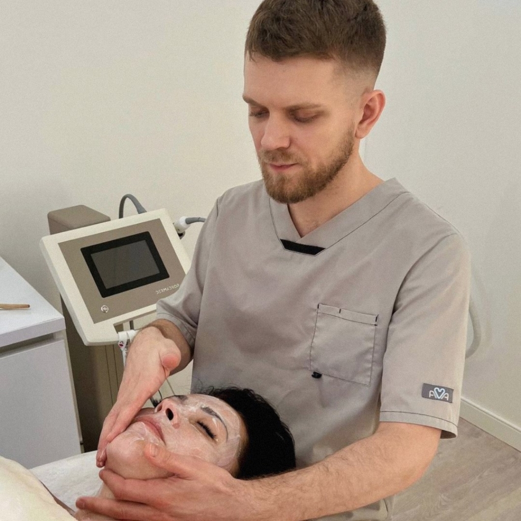 Фитнес-массаж лица