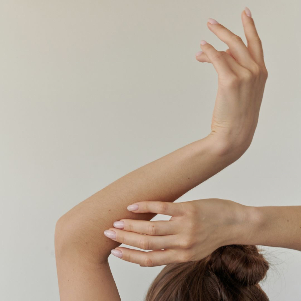 Руки до локтя