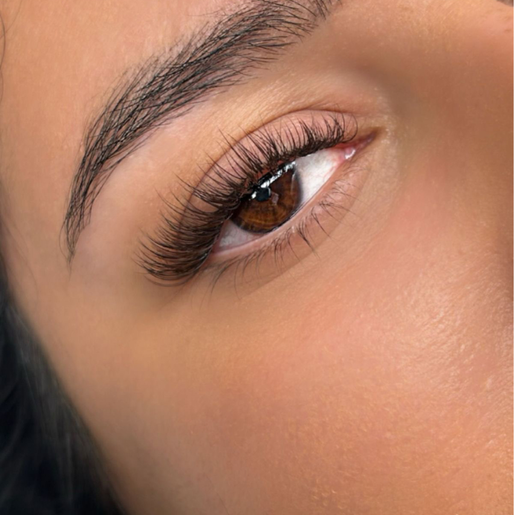 Наращивание ресниц работа 7