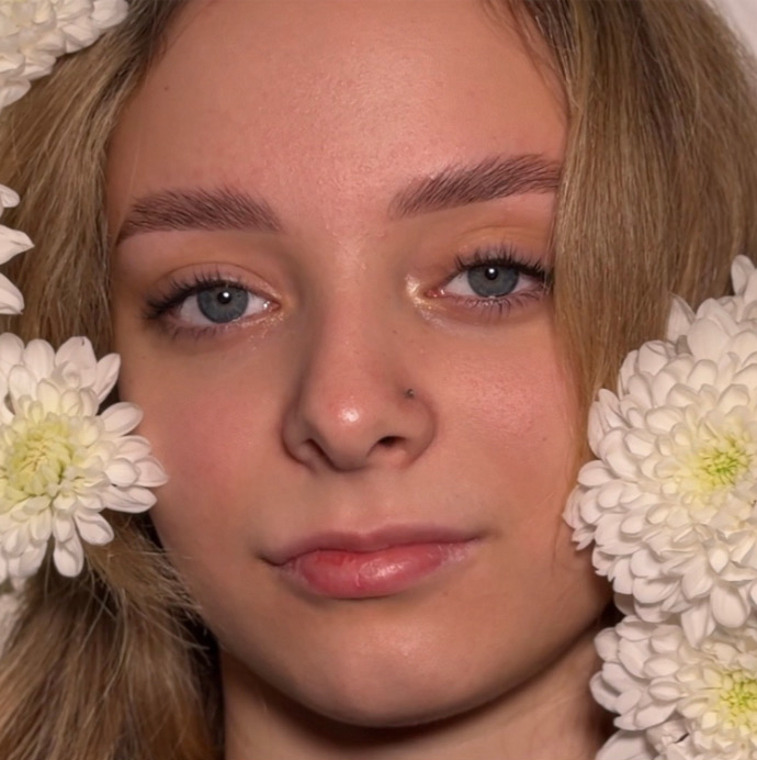 Ламинирование верхних ресниц + коррекция бровей