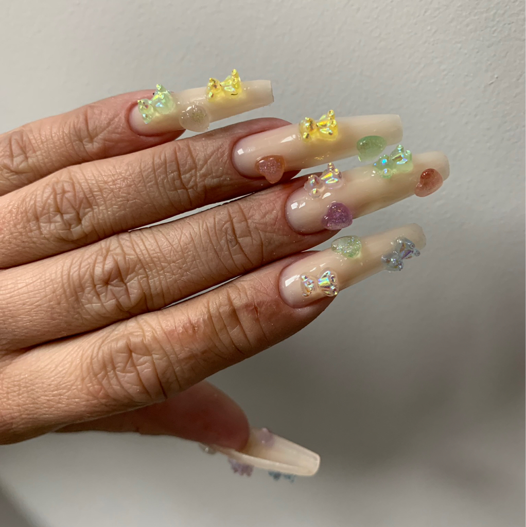 Наращивание ногтей