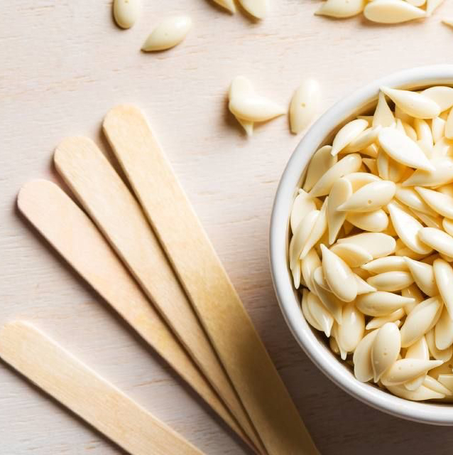 Восковая эпиляция лица