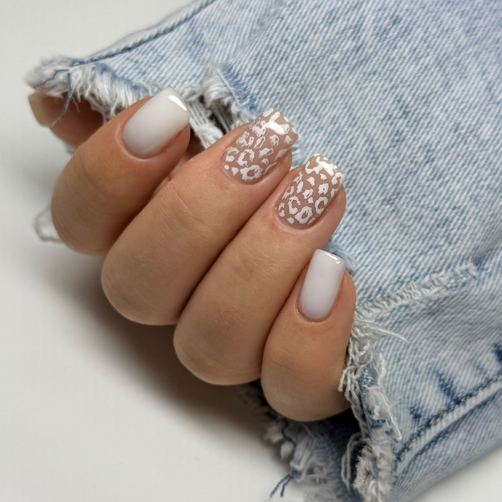 Снятие+маникюр +однотонное покрытие