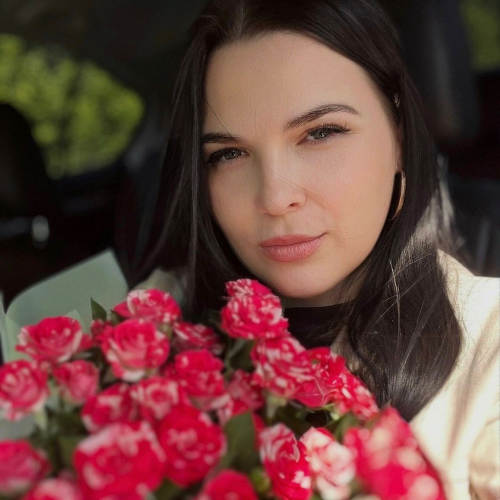 маникюр Елена