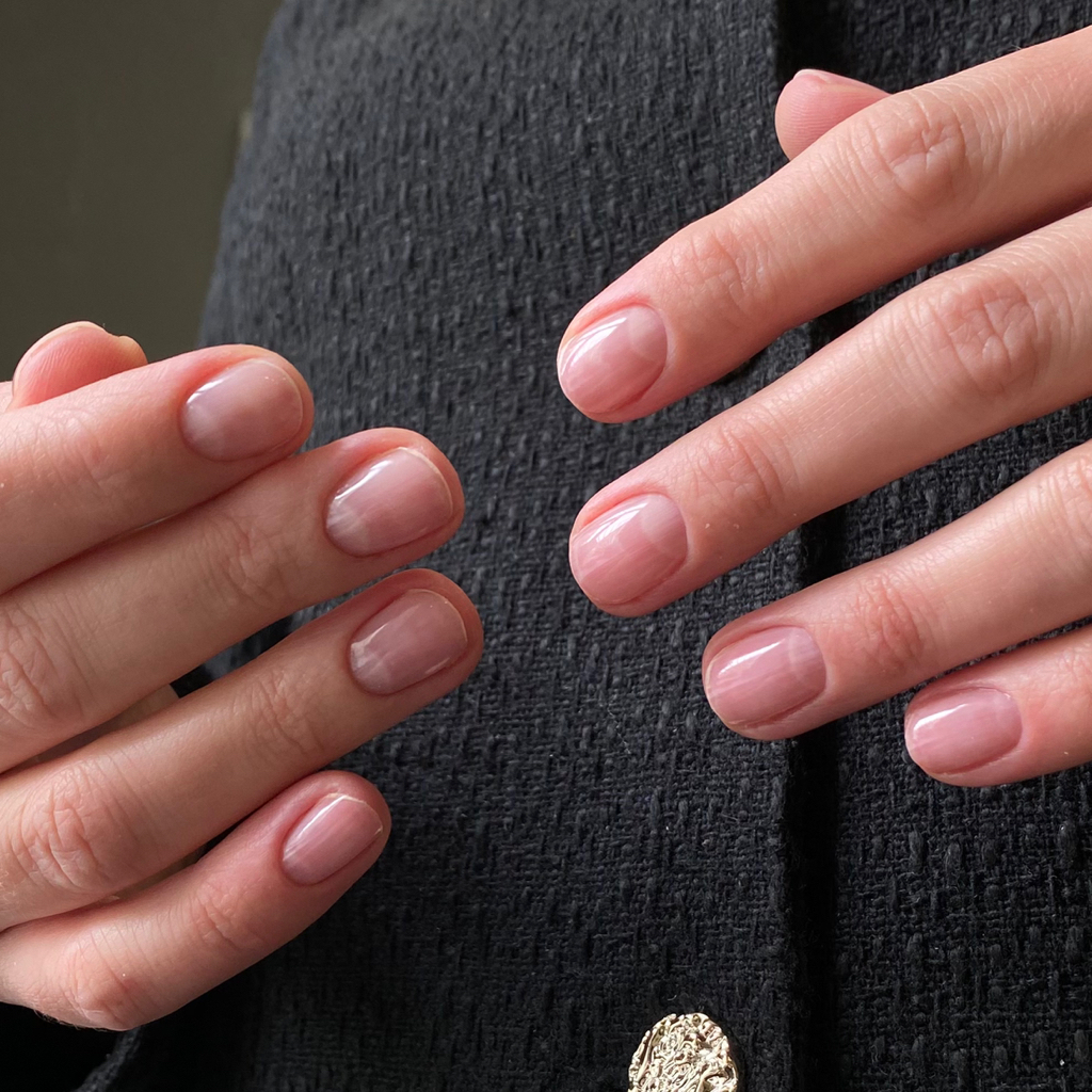 Маникюр с покрытием «Голые ногти»