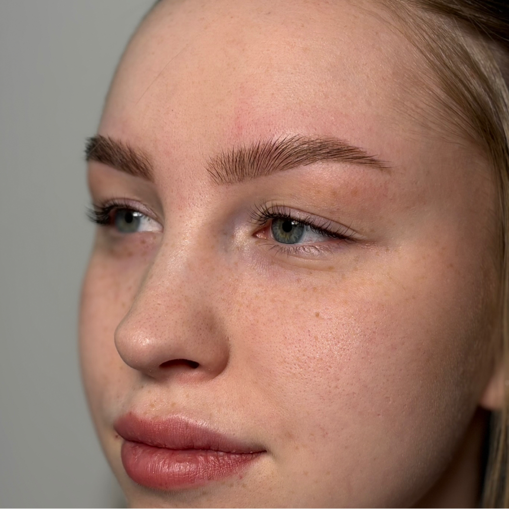 Комбо «Лами ресничек + окрашивание хна/краска, коррекция»