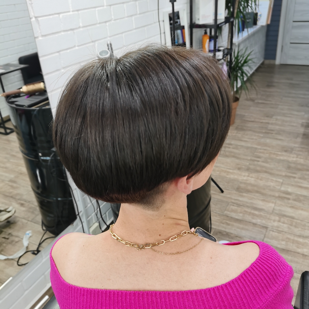 Стрижка женская