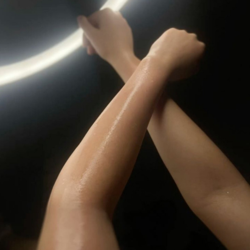 Руки полностью (женщины)