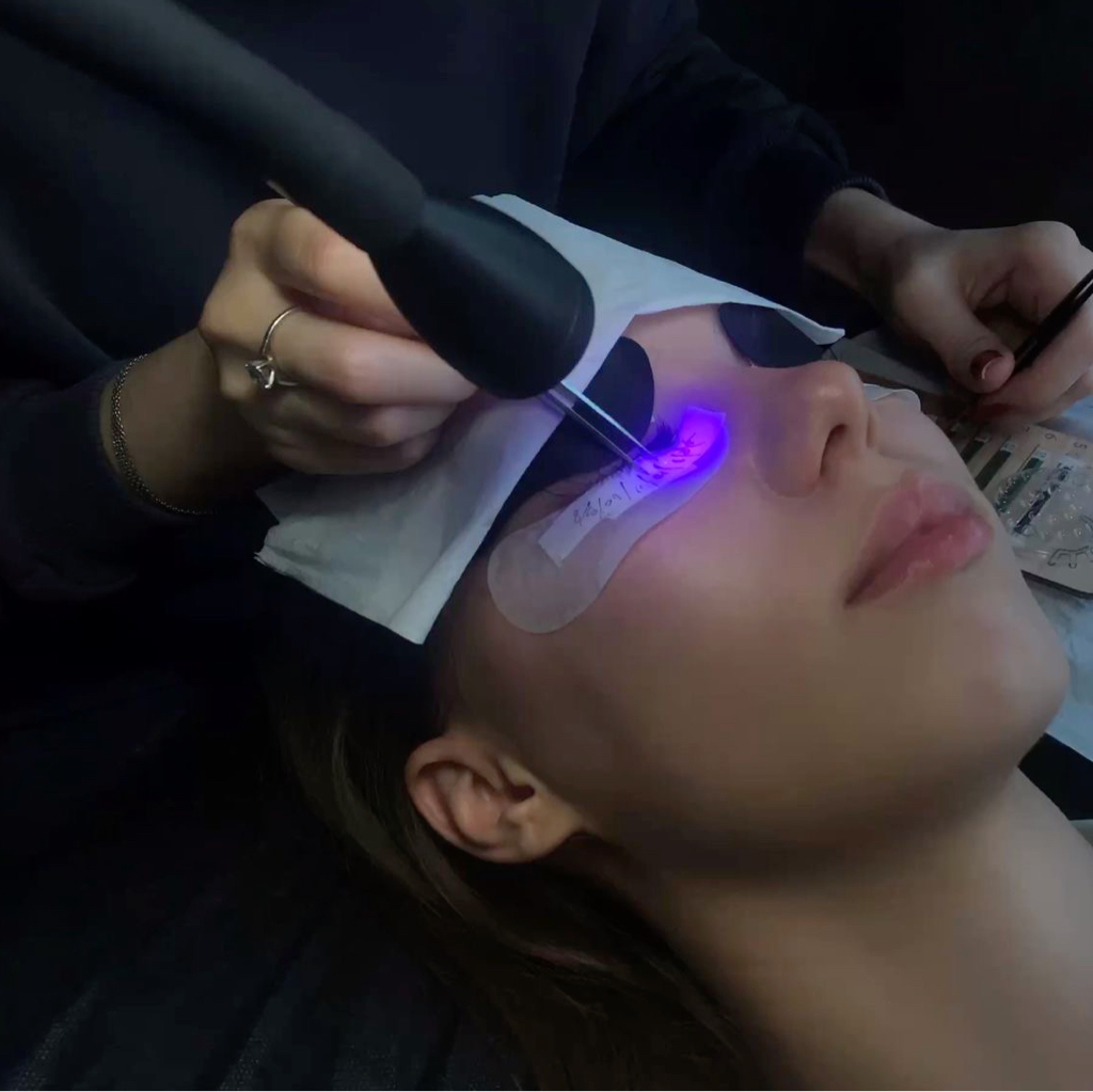 LED наращивание нижних ресниц