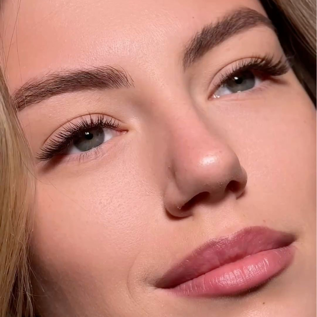 Экспресс наращивание ресниц