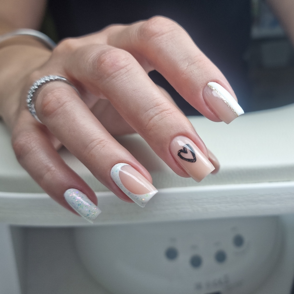 Маникюр гелем 💅 + простой дизайн🎨