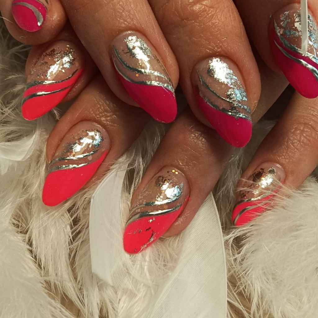 Наращивание (ТОП МАСТЕР) 
 Маникюр + 
 наращивание ногтей +покрытие однотон