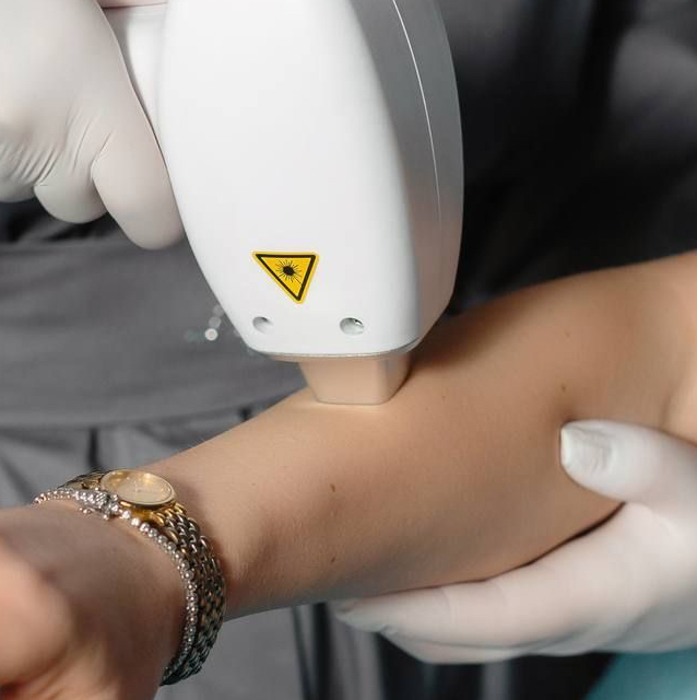 Руки до локтя