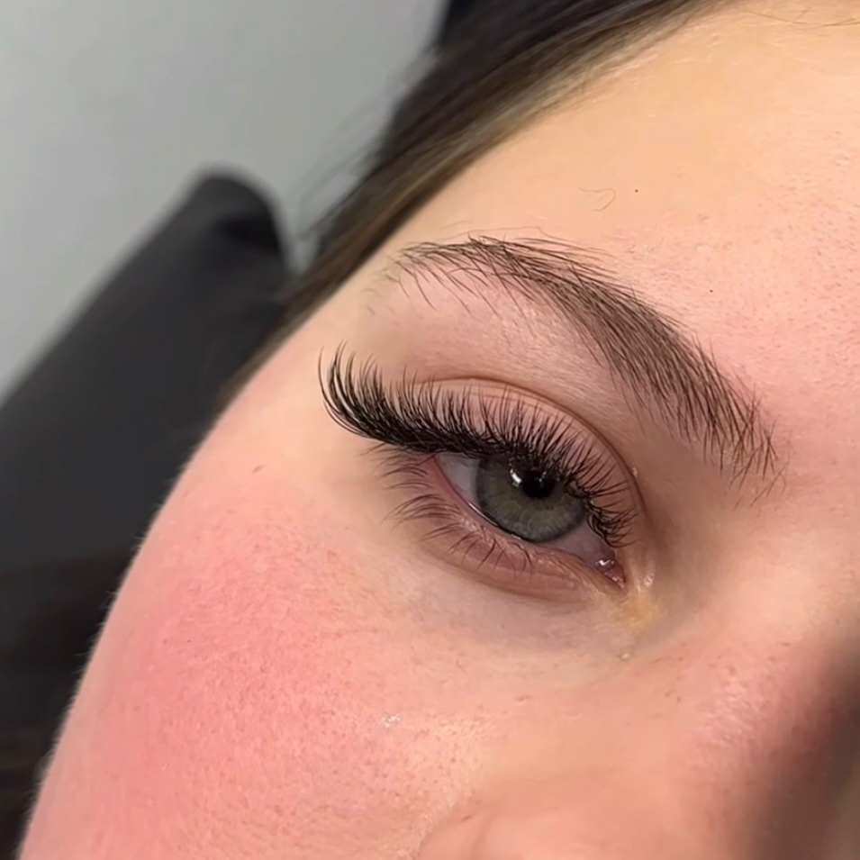 Наращивание ресниц 2d