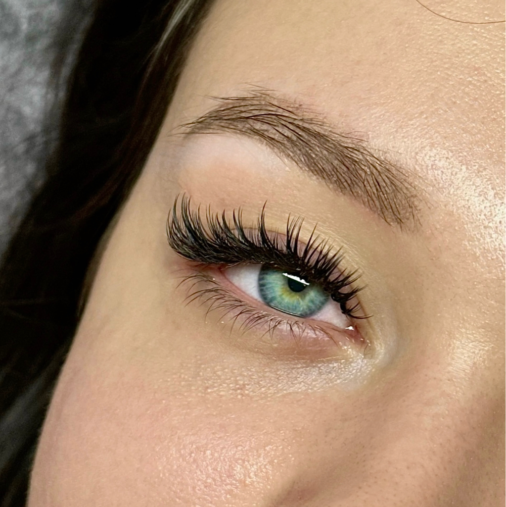 Наращивание ресниц 3D-3,5D