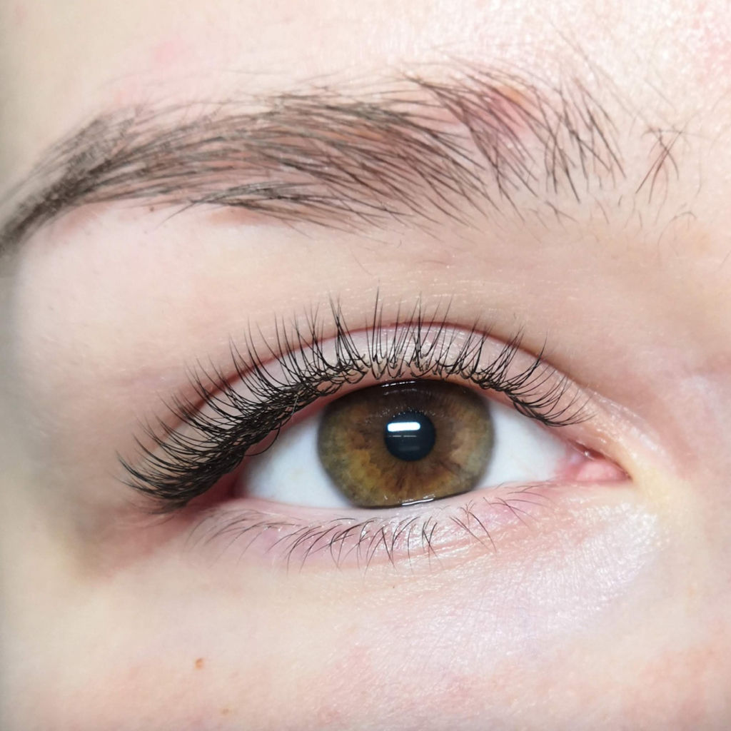 Коррекция классического наращивания ресниц (1D)