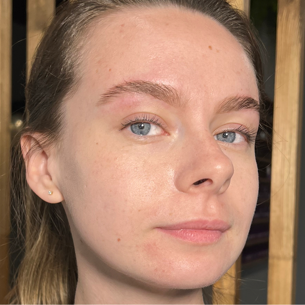 Коррекция бровей