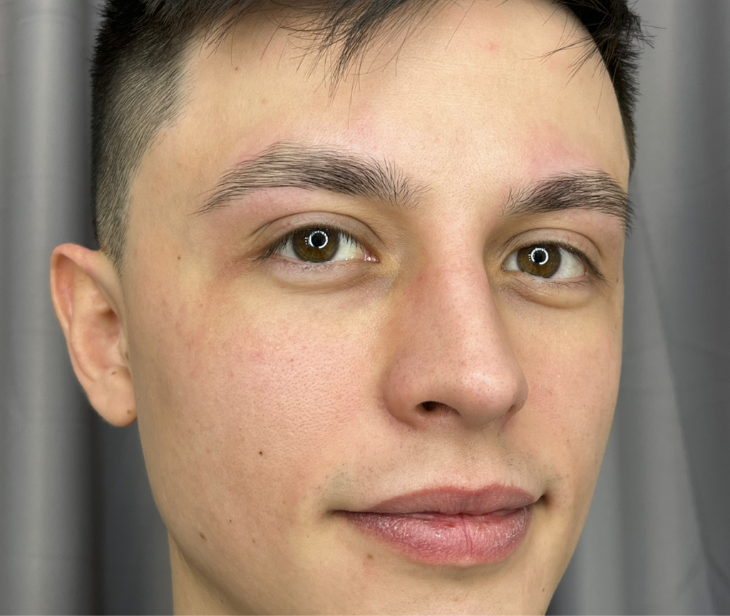 Мужское оформление бровей